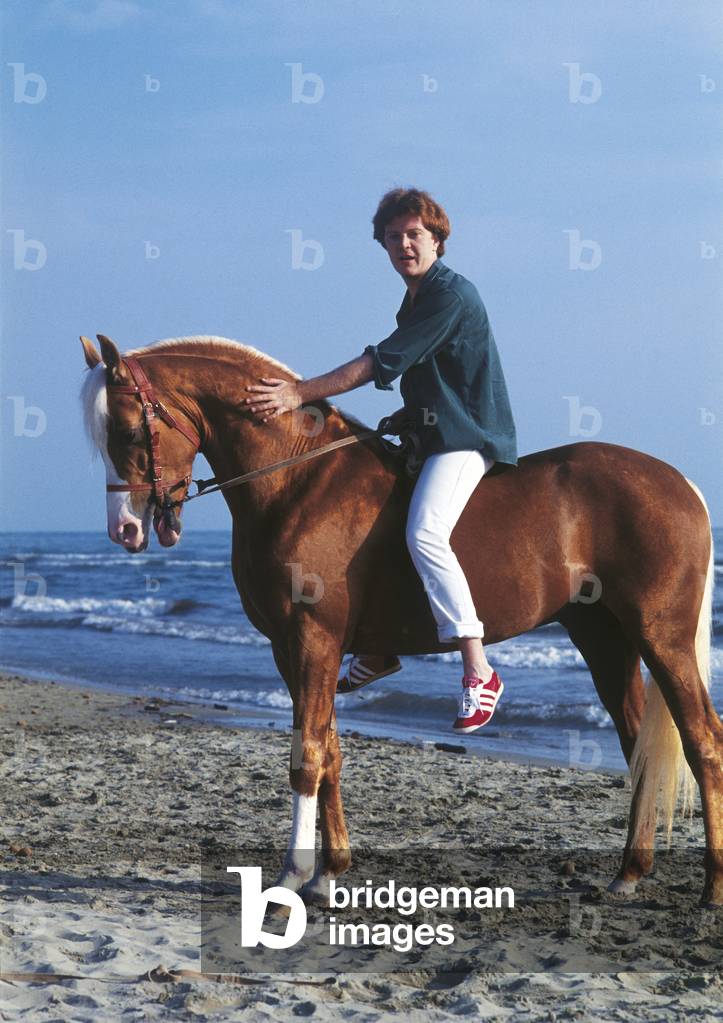 Umberto Tozzi on horseback