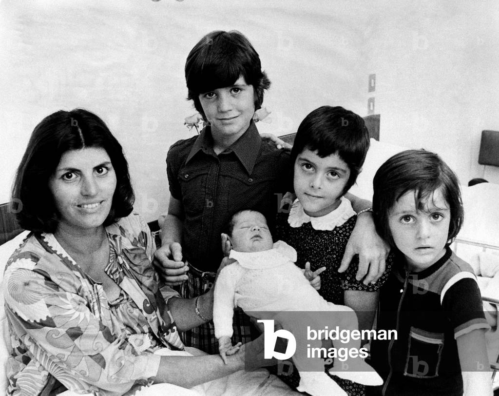 Jimmy Fontana's wife with her children
