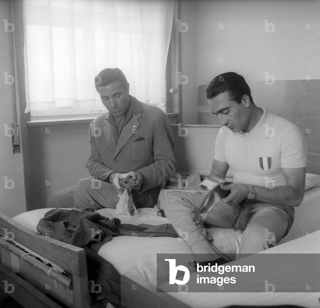 Eugenio Castellotti setting his gear , Brescia, Italy