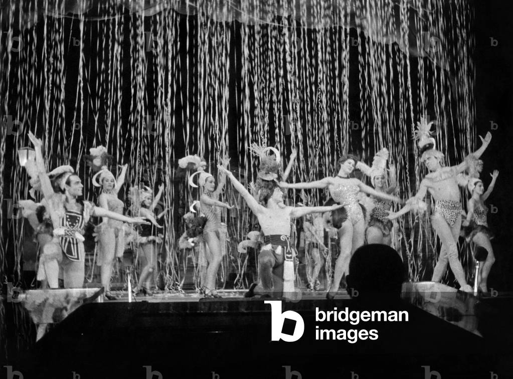 Ballet scene from the musical Giove in doppiopetto staged at Teatro lirico of Milan, Milan, October 1954 (b/w photo)