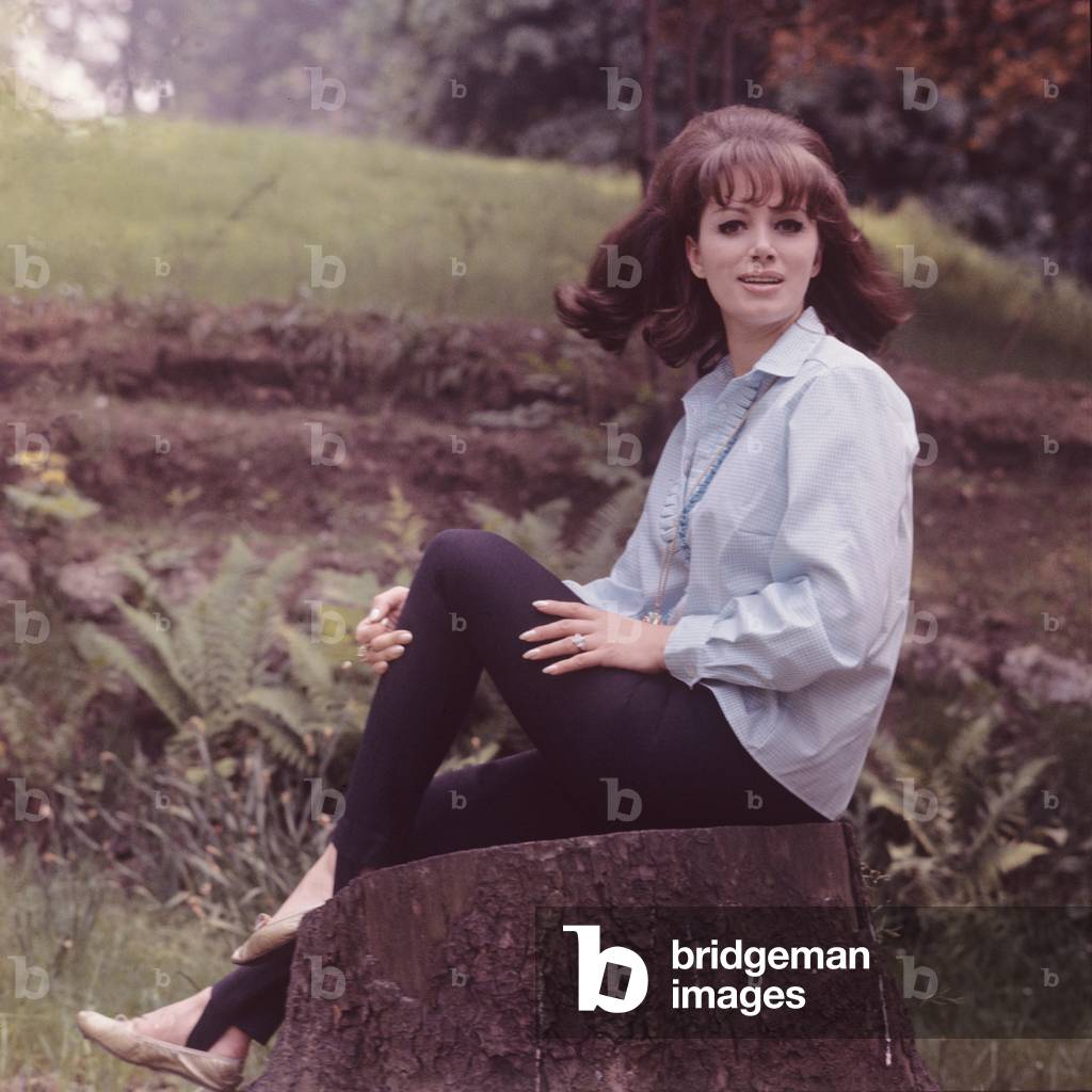 Jackie Collins posing, United Kingdom, 1964 (photo)