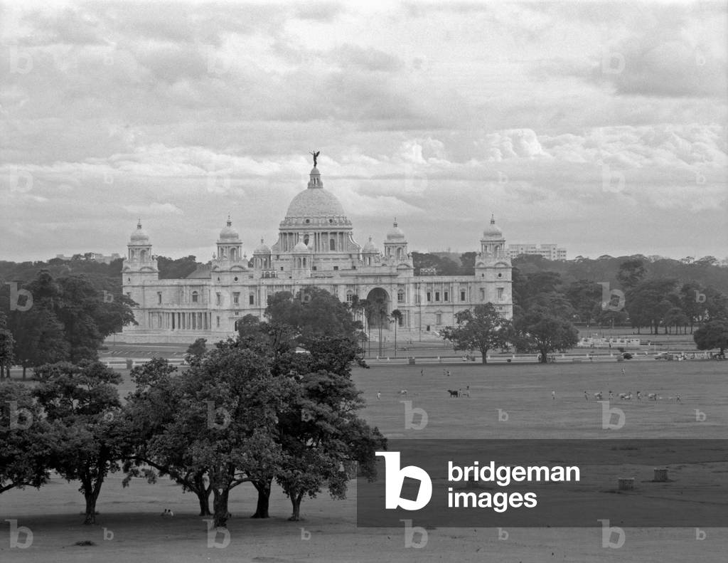 The Victoria Memorial, Kolkata, India, 1962 (b/w photo)