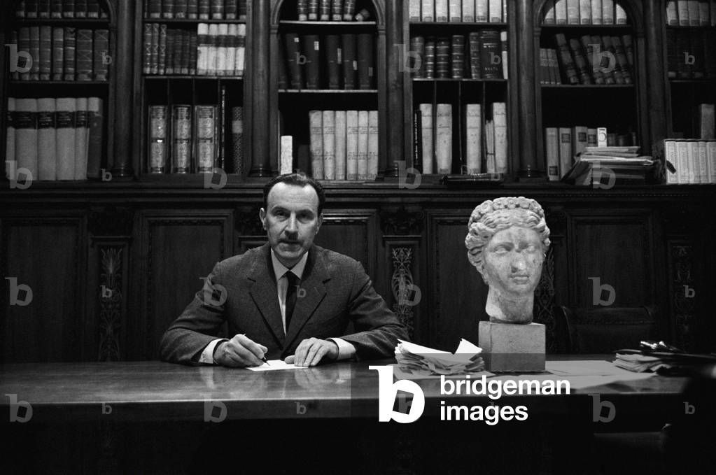 Alessandro Bonsanti sitting in his studio, Fiesole, Italy, 1966