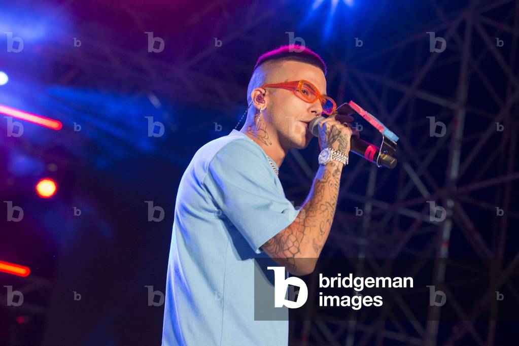 Deejay on stage, Sfera Ebbasta in concert, 2018 (photo)