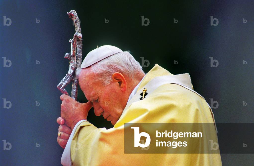 Pope John Paul II celebrating Mass at Campo Verano, Rome, Italy 1990 (photo)