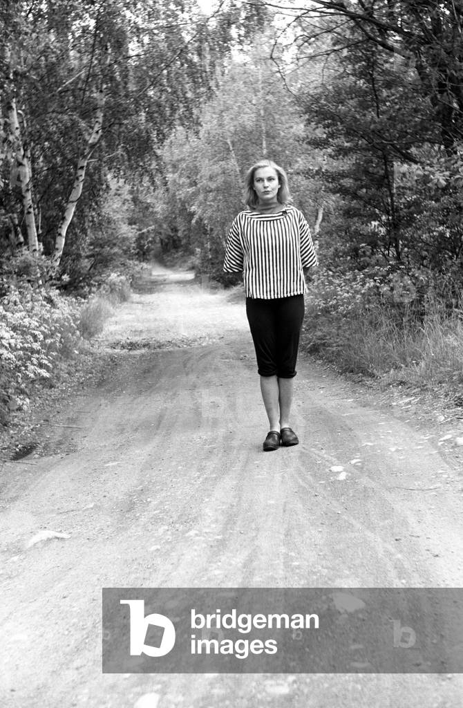 Gio Petré on a road, 1950s (b/w photo)