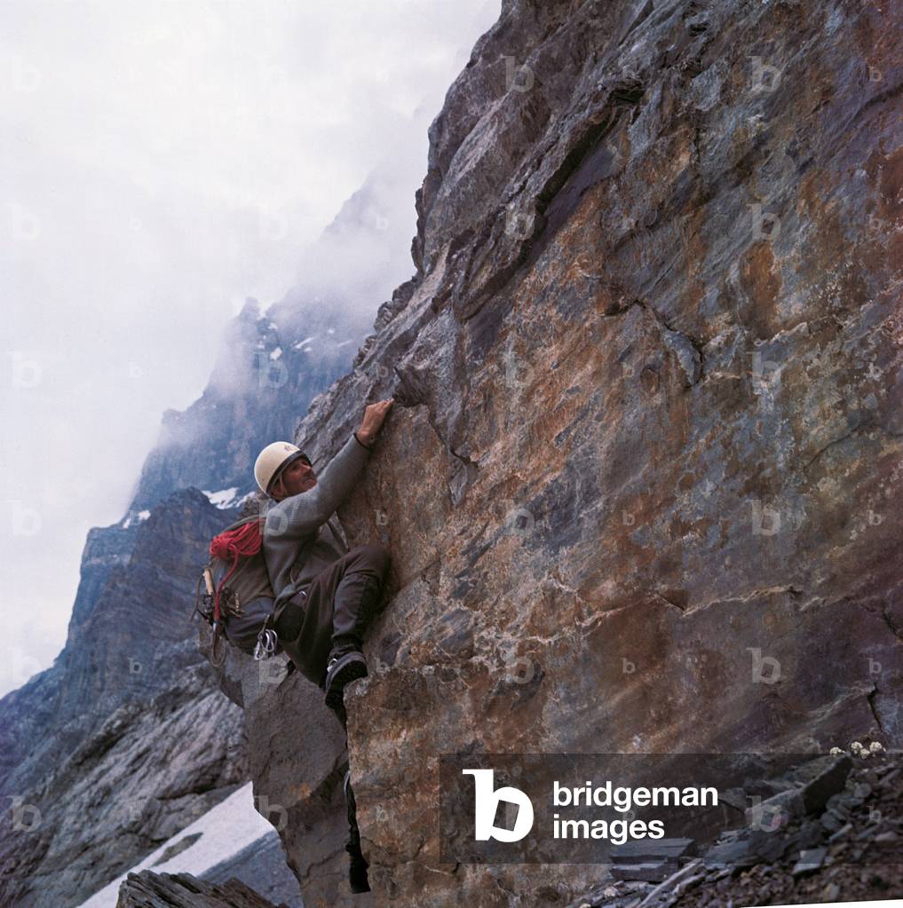 Walter Bonatti training before climbing the Mont Blanc