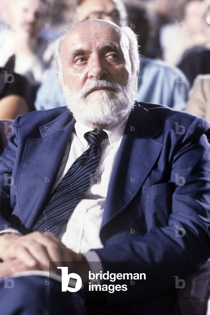 Altiero Spinelli attending a public meeting