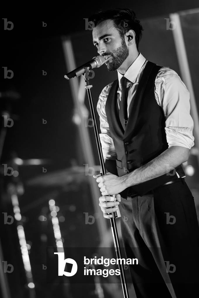 Marco Mengoni in concert, 2013 (photo)