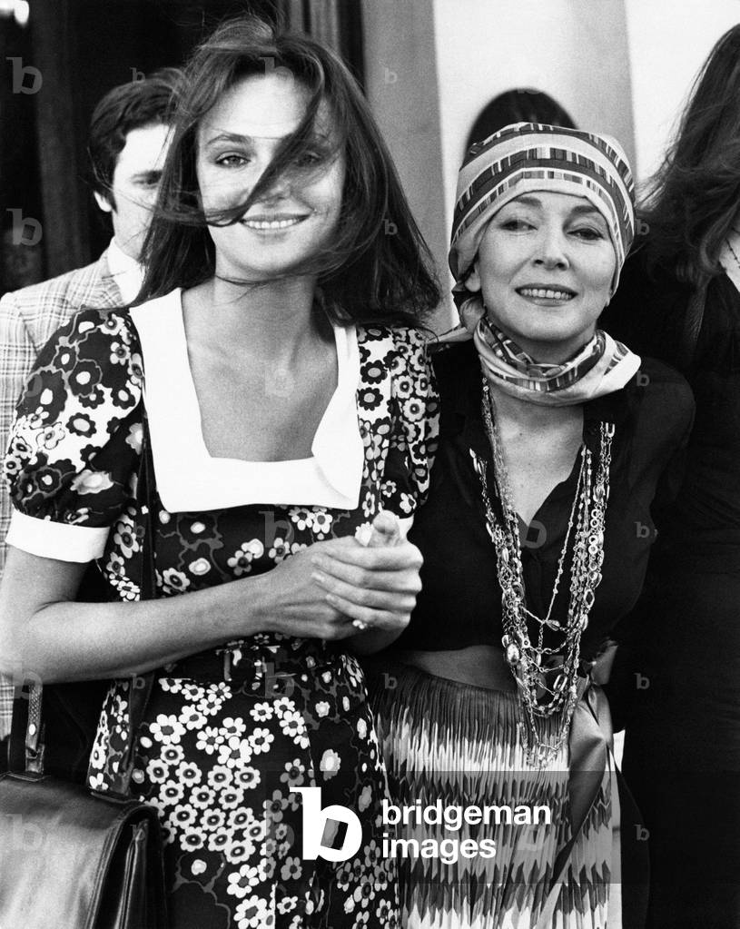 Valentina Cortese and Jacqueline Bisset posing together