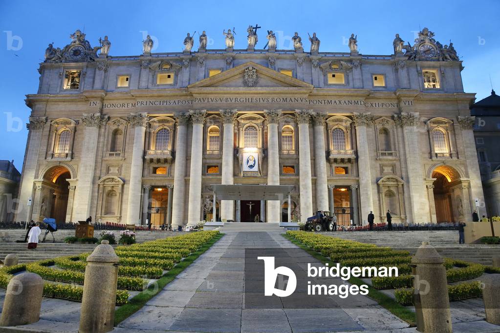 News story: the backstage of Vatican City, Vatican, 2010 (photo)