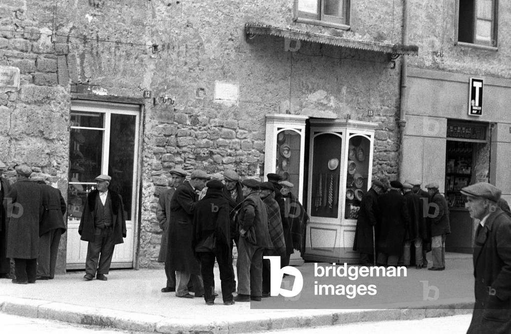 Sicilian men chatting