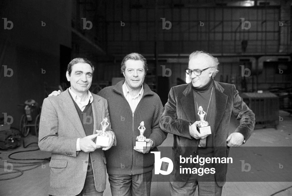 Giuseppe Rotunno, Marcello Mastroianni and Federico Fellini on the set of La città delle donne, Italy, 1980 (b/w photo)