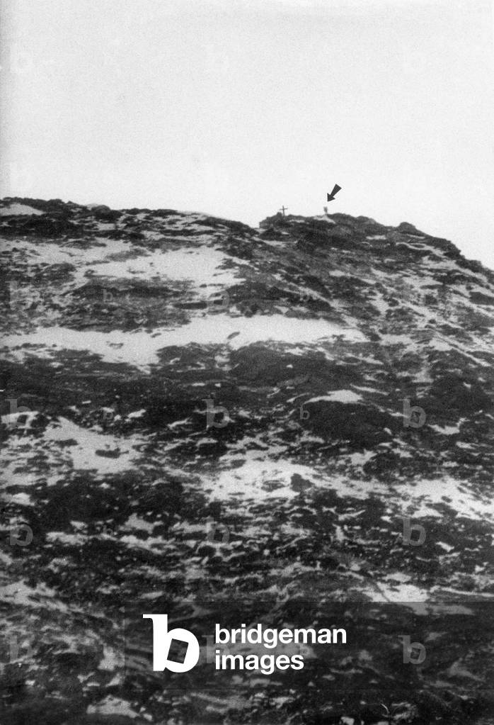 Walter Bonatti during the climbing, Zermatt, Switzerland