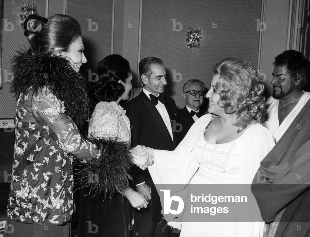 Reza Pahlavi and Farah Diba with Giovanni Leone and his wife