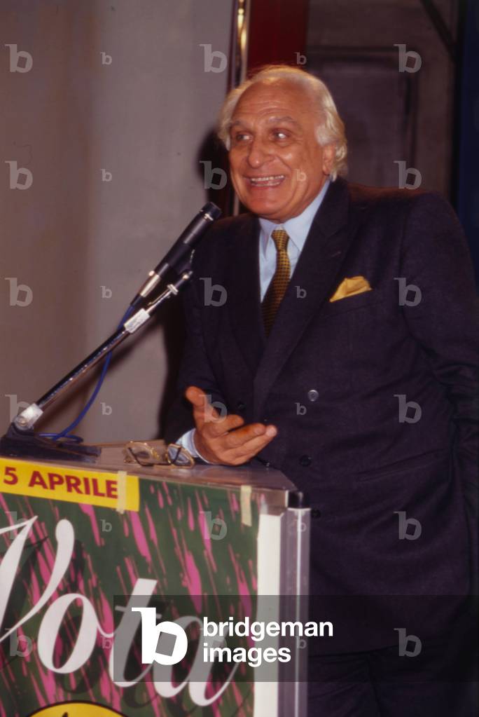 Marco Pannella taking part in a political meeting, Italy, 1990 (photo)