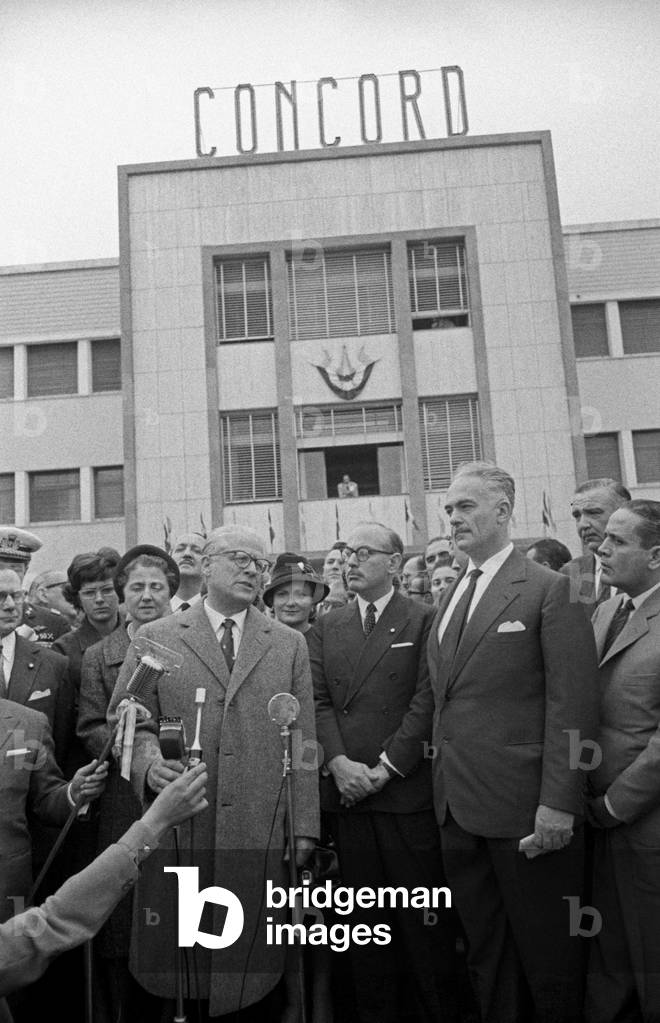 Giovanni Gronchi beside Arturo Frondizi