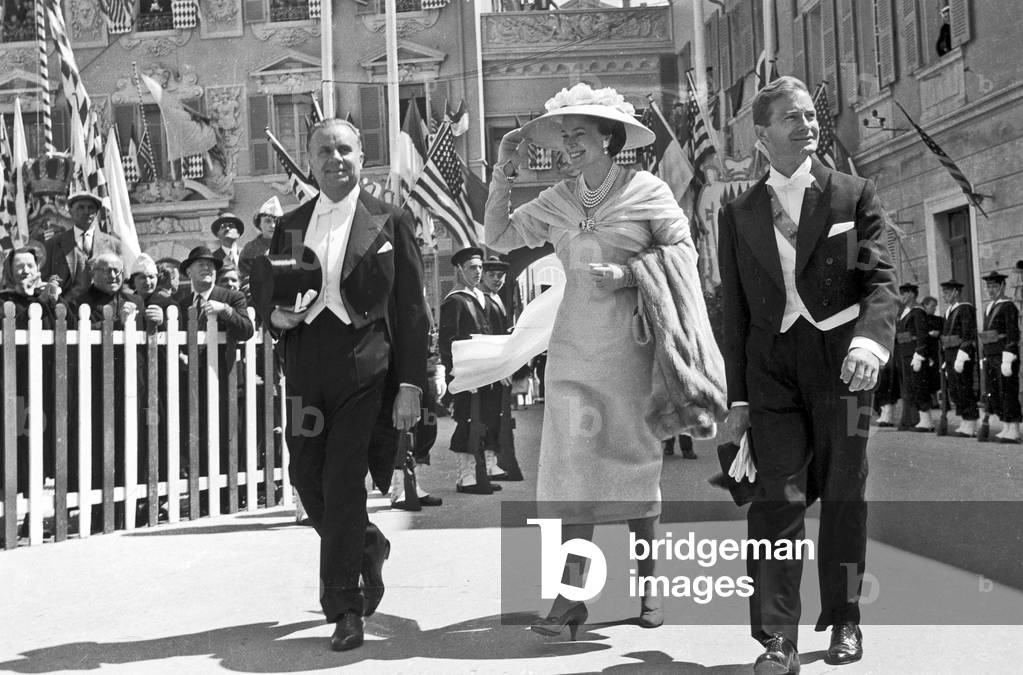 Begum Om Habibeh Aga Khan attending the wedding of Rainier III and Grace Kelly, Montecarlo, Monaco, 1956 (b/w photo)