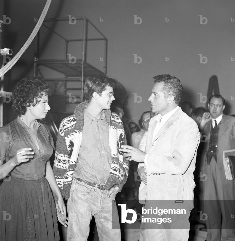 Anthony Perkins, Sophia Loren and Rossano Brazzi in the Cinecittà  studios (b/w photo)