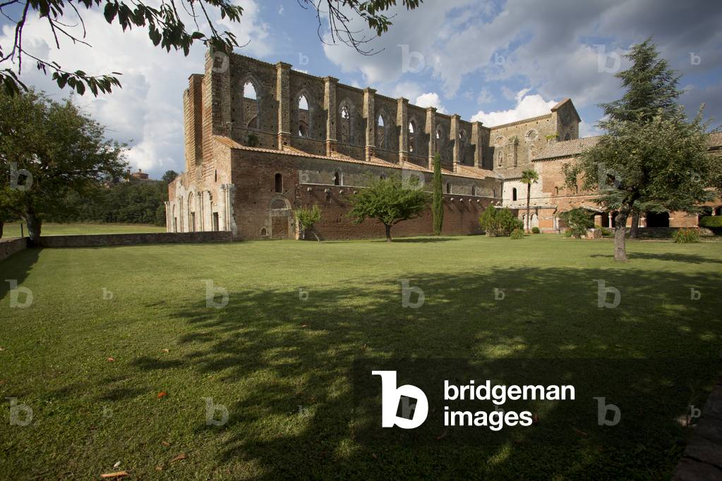 San Galgano Abbey, San Galgano, Tuscany, Italy (photo)