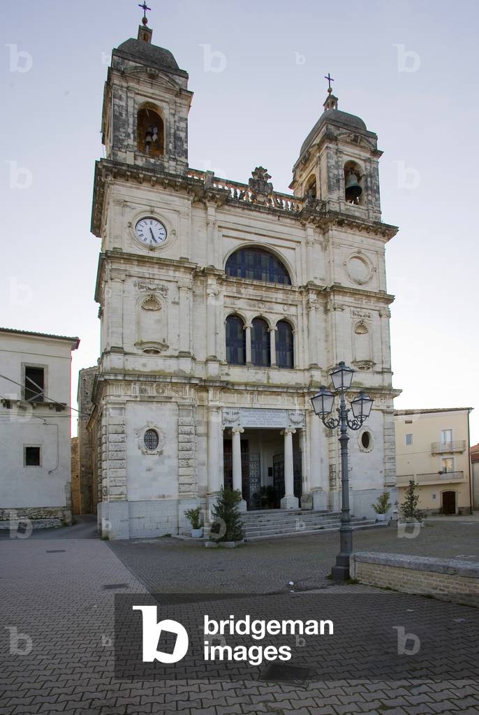 St. Valentino and Damiano church, S. Valentino, Abruzzo, Italy (photo)