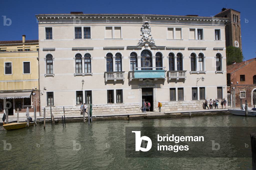 Glass Museum, Murano, Venice, Italy (photo)