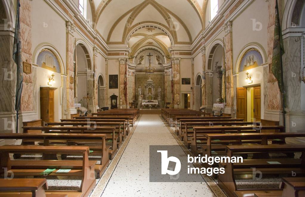 St. Martin church, nave, Zoppola, Friuli, Italy (photo)