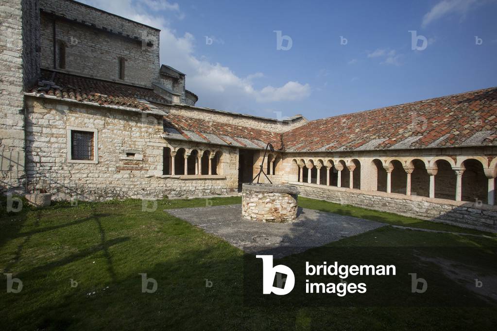 St. Giorgio church, cloister, Sant'Ambrogio in Valpolicella, Veneto Italy (photo)