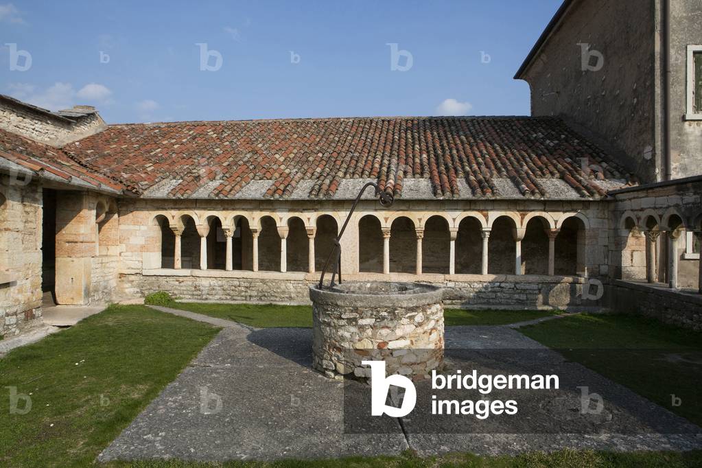 St. Giorgio church, cloister, Sant'Ambrogio in Valpolicella, Veneto Italy (photo)