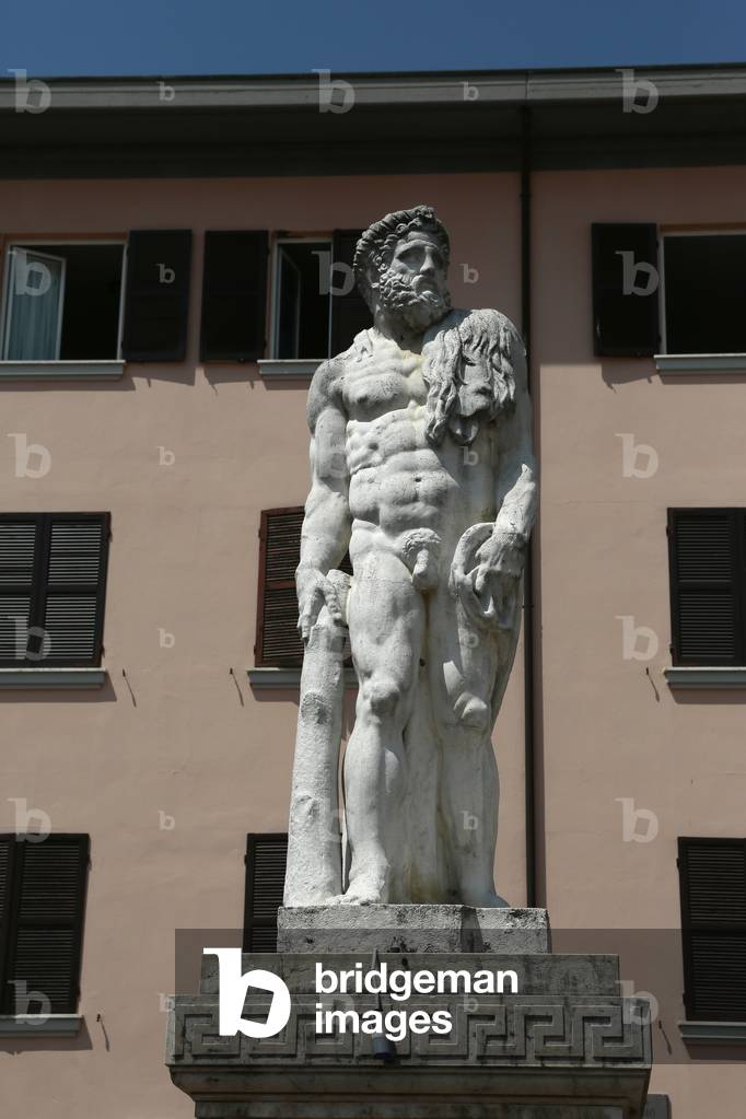 Jacopo Sansovino, Hercules monument, Brescello, Emilia Romagna, Italy (photo)