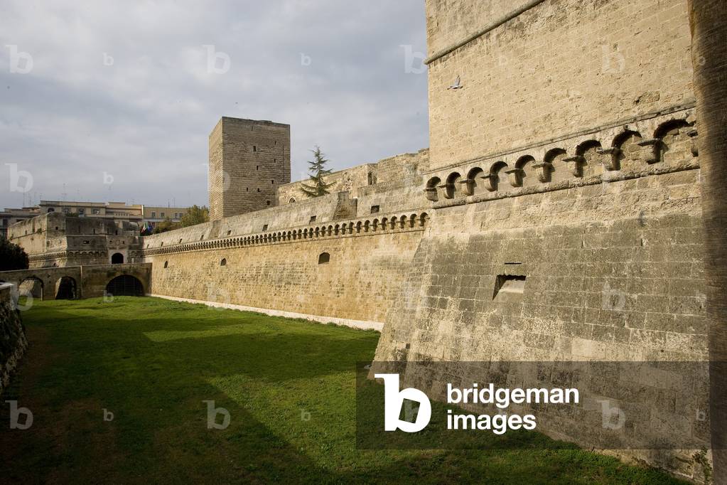 Swabian Castle (Castello Svevo), Bari, Puglia, Italy (photo)