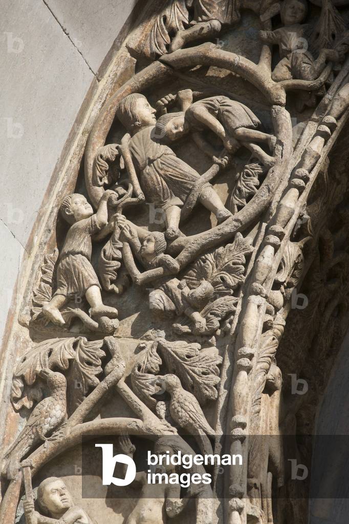 St Mark's Basilica, bas relief, central portal, Venice, Italy (photo)
