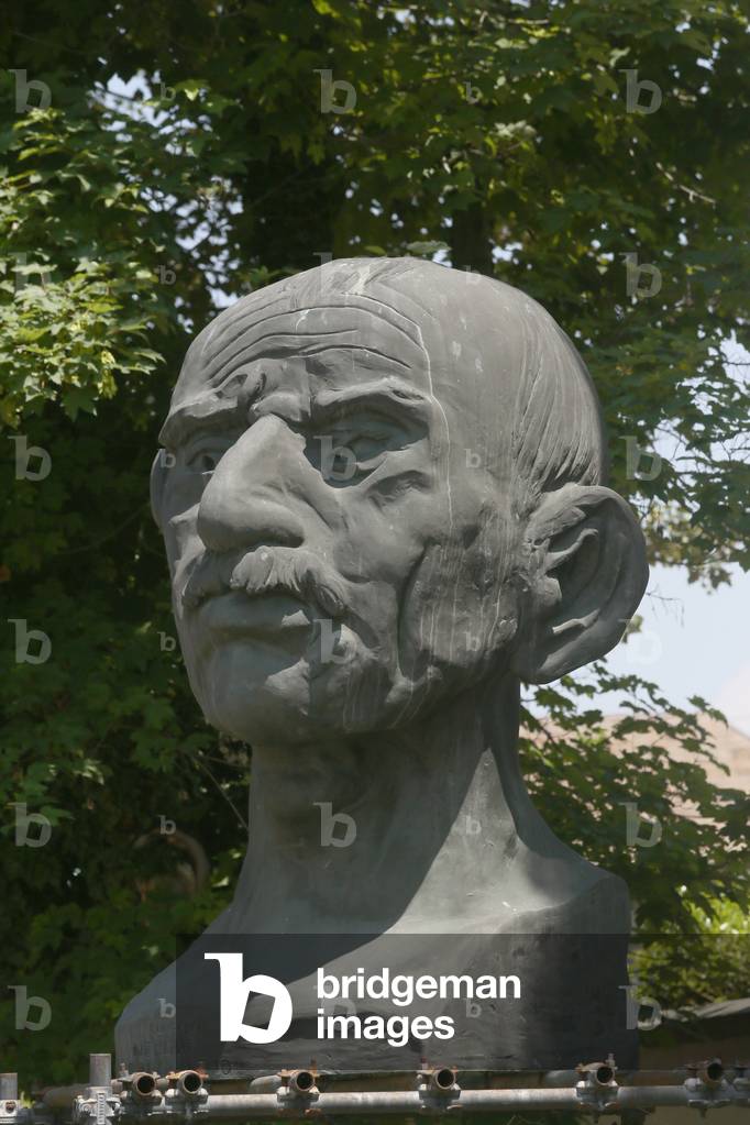 Bust of Antonio Ligabue, Gualtieri, Reggio Emilia, Emilia Romagna, Italy (photo)