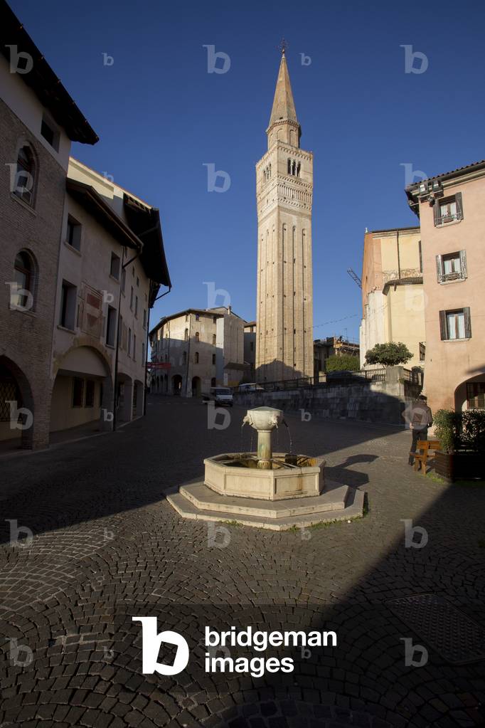View of Square of Saint Mark, Pordenone, Friuili Venezia Giulia, Italy (photo)