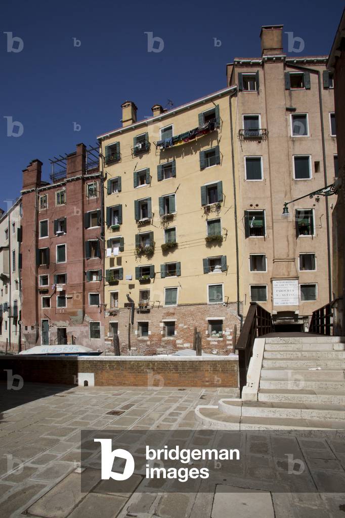 Palace in Jew Ghetto, Venice, Italy (photo)