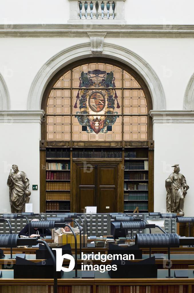 The current reading room of the Biblioteca Ambrosiana, Milan (photo)