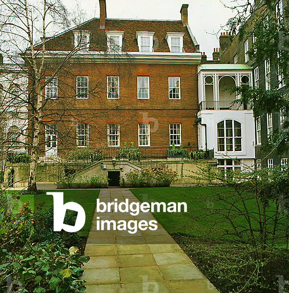 10 Downing Street garden (photo)
