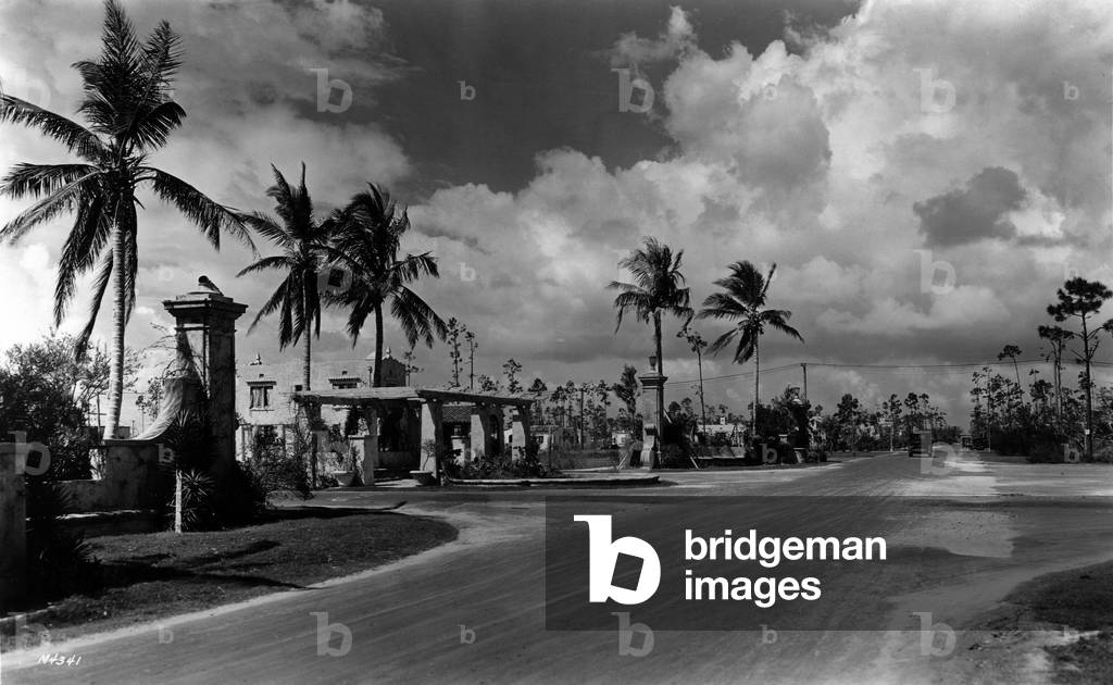 Looking north on Granada Boulevard at the intersection with Alhambra Circle, October 4th, 1926 (b/w photo)