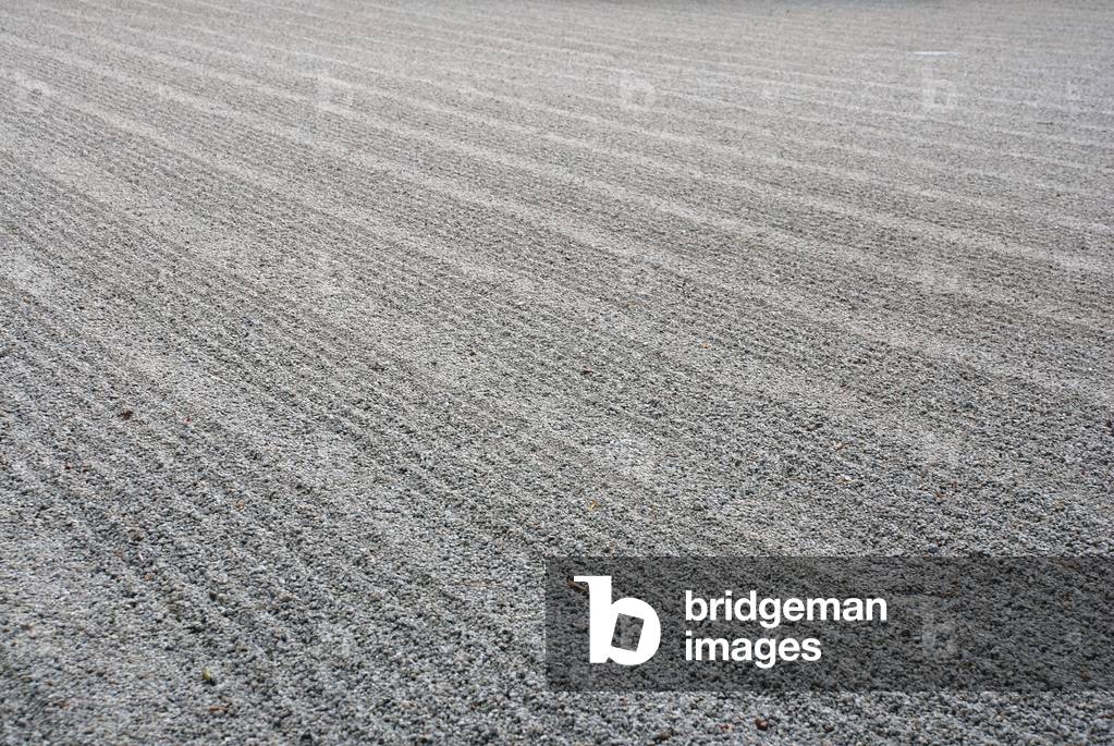 Ninna-ji - Kyoto (Japan) - Edo period - karesansui (dry landscape garden) and garden promenade with pond - UNESCO World Heritage Classification 1994 - Ninna-ji - Kyoto (Japan) - Edo period - karesansui (dry landscape garden) and walk garden with pond - UNESCO World Heritage Site 1994