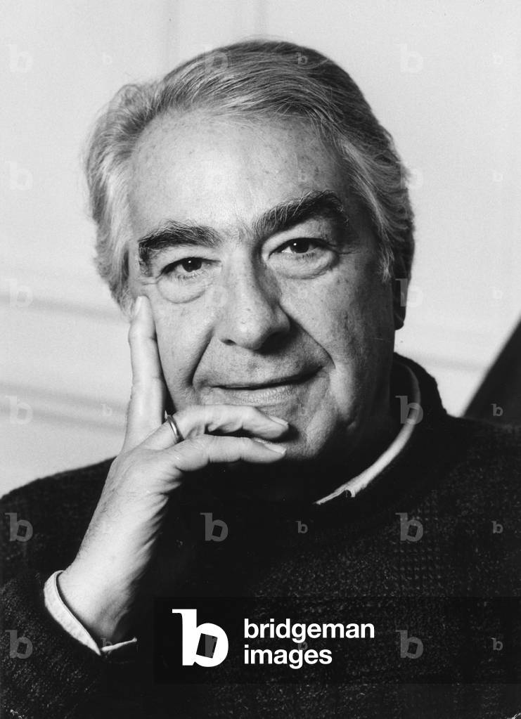 Alvaro Mutis (b/w photo)