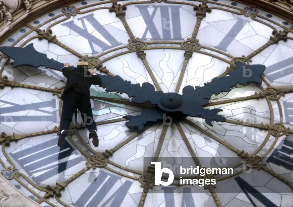 Stuntman clock station Lyon
