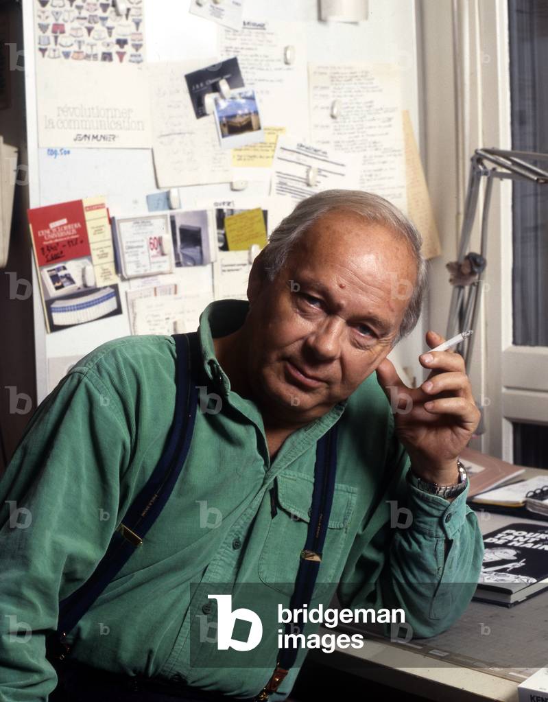 Maurice Sinet (alias Sine), cartoonist and political cartoonist here in 1989 (photo)