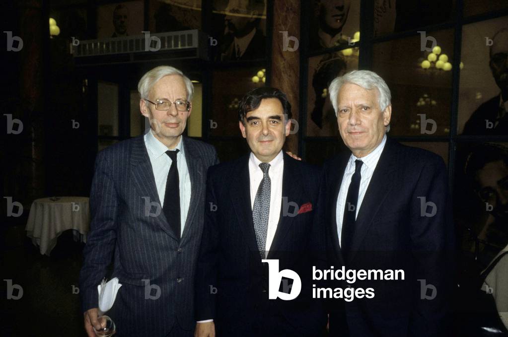 Bernard Pivot and Spanish writer Jorge Semprun (r)