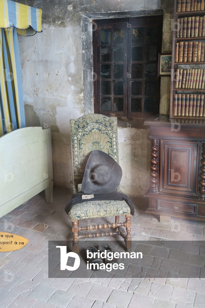 Ars 2017 hat and hooves of the Cure d Ars