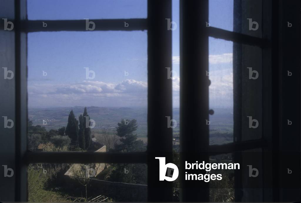 Recanati (Macerata), birthplace of poet Giacomo Leopardi. Panoramic view from Mount Tabor or hill of Infinite, so called in a Leopardi's poem (1998) (photo)