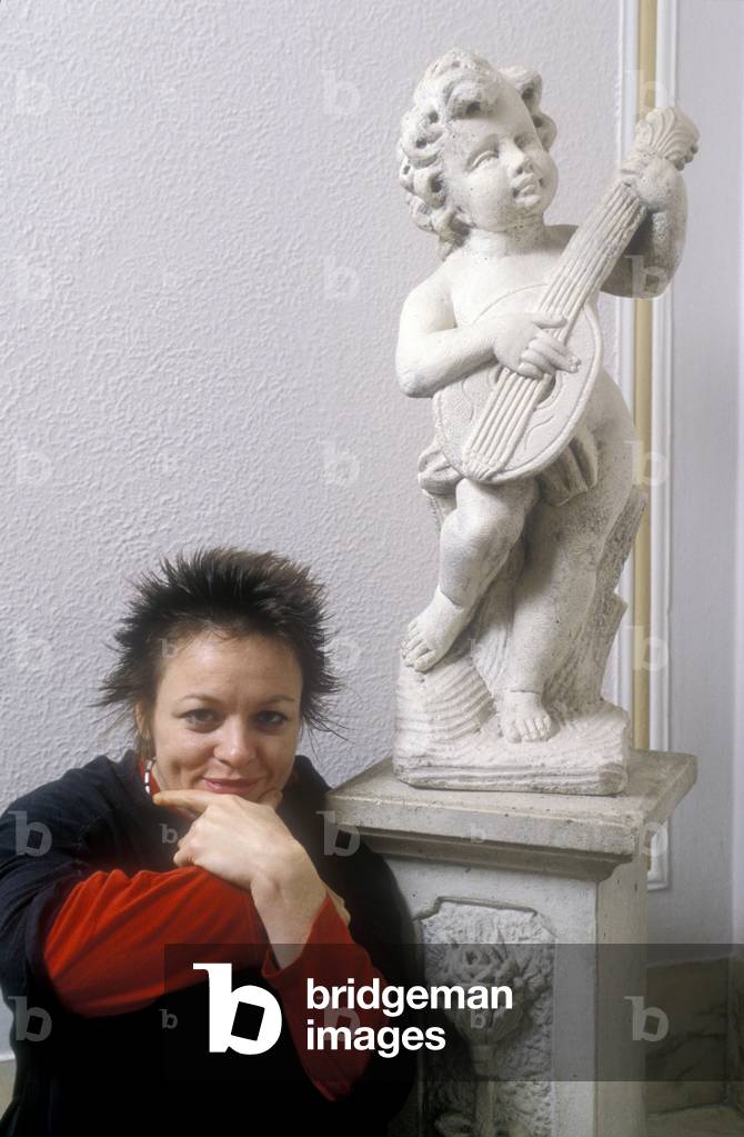 Portrait of American actress and artist Laurie Anderson in 1983