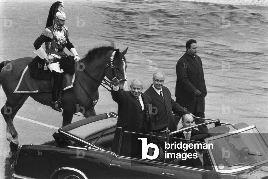 Rome, about 1965 President of the Italian republic Giuseppe Saragat and Soviet Communist leader Nikolai Viktorovich Podgorny on official visit to Italy/Roma, 1965 circa il presidente della repubblica italiana Giuseppe Saragat e Nikolai Viktorovich Podgorny, leader del partito comunista sovietico in visita ufficiale Alia - Marcello Mencarini Historical Archive