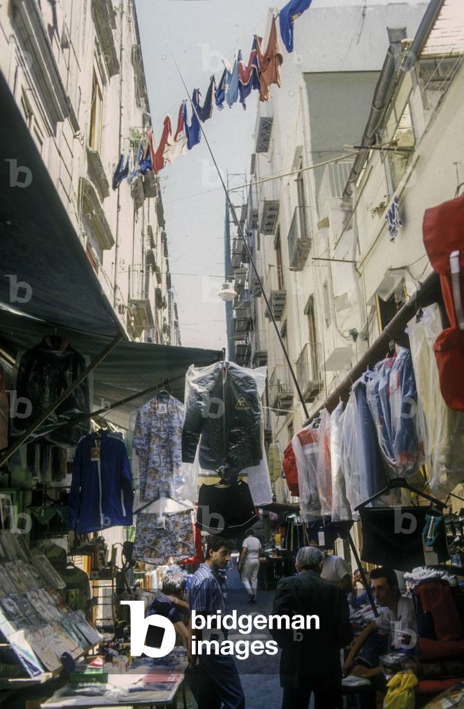 Naples, Forcella market