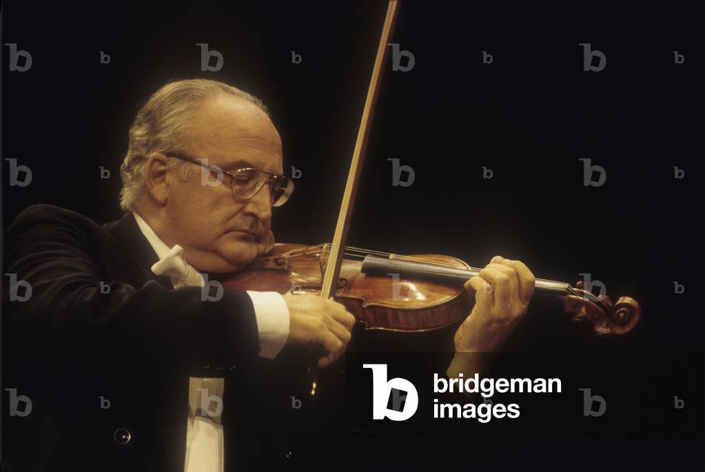 Venice, Palafenice, 1996. Concert on the occasion of the prize “” A life for music””” given to Isaac Stern: Italian violinist Salvatore Accardo performing/Venezia, Palafenice, 1996. Concerto in occasione del premio “” Una vita per la musica””” from Isaac Stern: il violinista Salvatore Accardo in concerto -