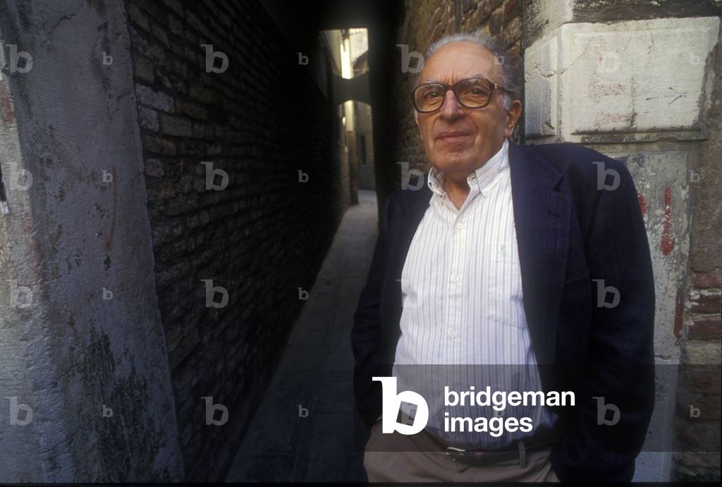 Venice, 1993. Italian writer Luigi Malerba (pen name of Luigi Bonardi)/Venezia, 1993. Lo scrittore Luigi Malerba (pseudonimo di Luigi Bonardi) -